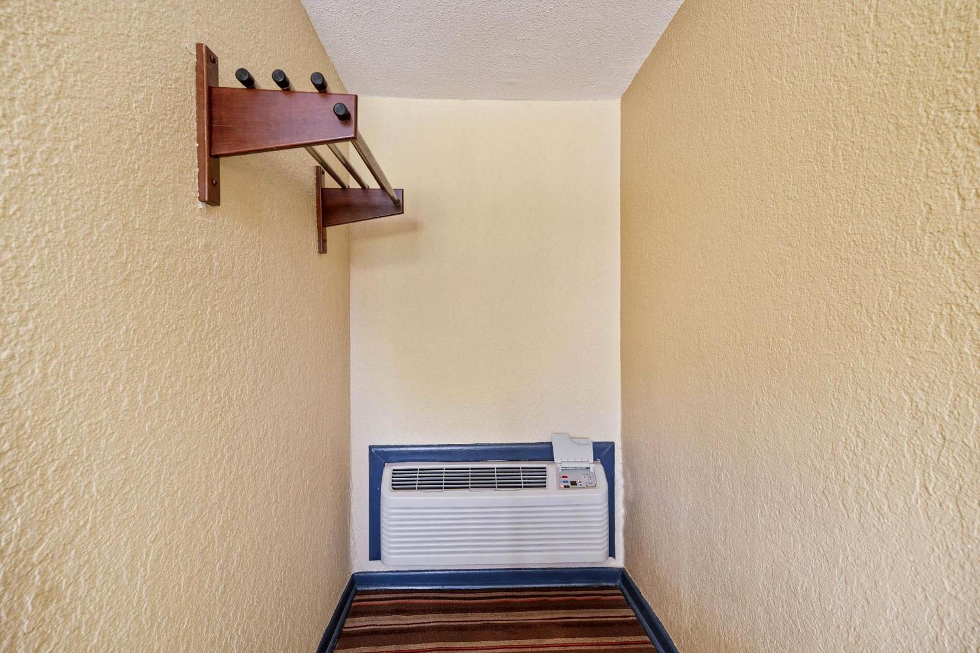 Oyo Hotel Luling Tx Downtown I-10/Us-90 Extérieur photo